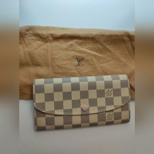 EUC Louis Vuitton Emelie Wallet